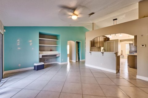 Villa ou maison à vendre à Port St. Lucie, Floride: 3 chambres, 154.12 m2 № 2083074 - photo 16