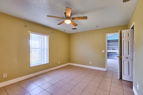 Villa ou maison à vendre à Port St. Lucie, Floride: 3 chambres, 154.12 m2 № 2083074 - photo 10