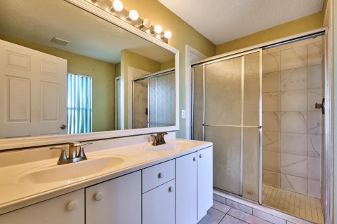 Villa ou maison à vendre à Port St. Lucie, Floride: 3 chambres, 154.12 m2 № 2083074 - photo 15