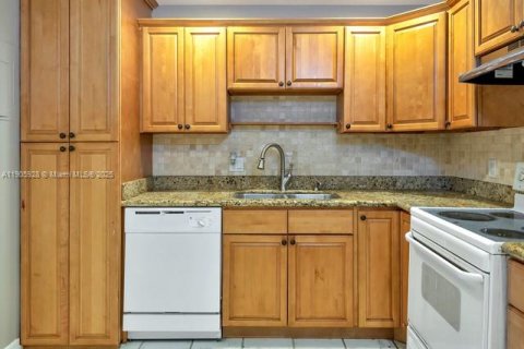 Снять в аренду кондоминиум в Бока-Ратон, Флорида 1 спальня, 89.56м2, № 1957274 - фото 15