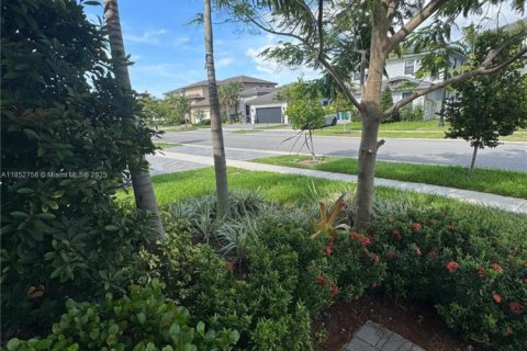 Villa ou maison à louer à Miramar, Floride: 4 chambres, 211.26 m2 № 1877547 - photo 30