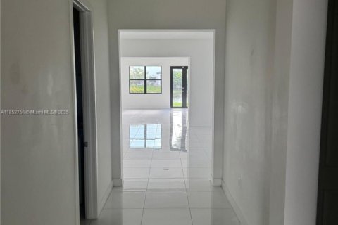 Villa ou maison à louer à Miramar, Floride: 4 chambres, 211.26 m2 № 1877547 - photo 12