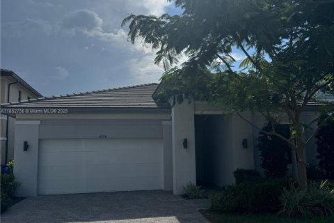 Villa ou maison à louer à Miramar, Floride: 4 chambres, 211.26 m2 № 1877547 - photo 2