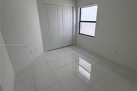 Villa ou maison à louer à Miramar, Floride: 4 chambres, 211.26 m2 № 1877547 - photo 16