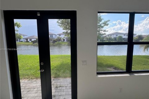 Villa ou maison à louer à Miramar, Floride: 4 chambres, 211.26 m2 № 1877547 - photo 9