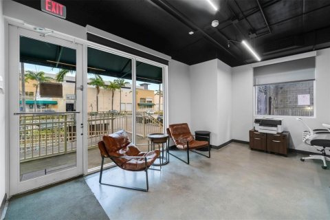 Commercial property in Doral, Florida № 2086689 - photo 28