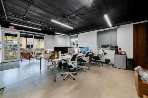Commercial property in Doral, Florida № 2086689 - photo 27