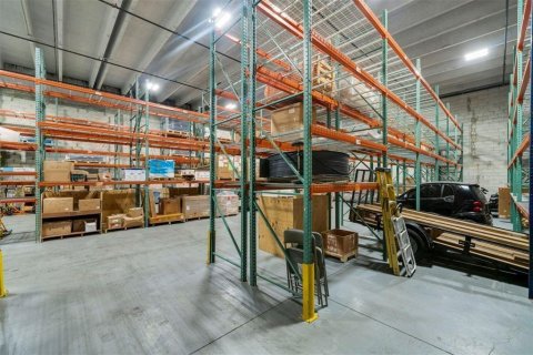 Commercial property in Doral, Florida № 2086689 - photo 19