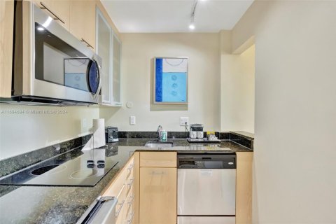 Condo in Fort Lauderdale, Florida, 1 bedroom  № 1763820 - photo 27