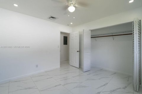 Villa ou maison à vendre à Pembroke Pines, Floride: 3 chambres, 153.75 m2 № 2074945 - photo 26