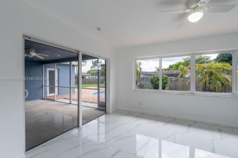 Villa ou maison à vendre à Pembroke Pines, Floride: 3 chambres, 153.75 m2 № 2074945 - photo 28