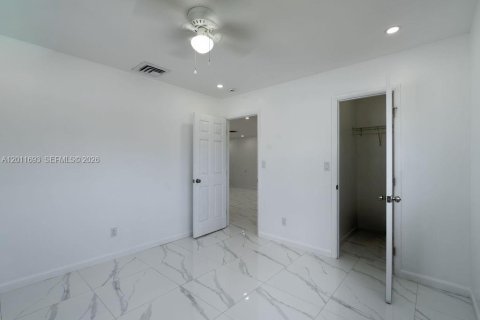 Villa ou maison à vendre à Pembroke Pines, Floride: 3 chambres, 153.75 m2 № 2074945 - photo 24