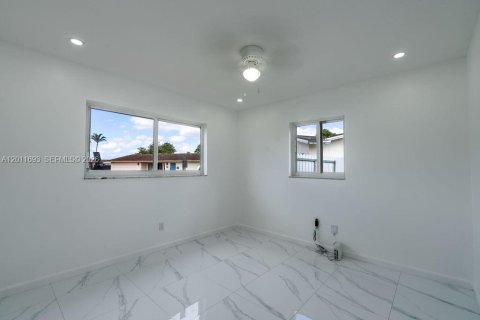 Villa ou maison à vendre à Pembroke Pines, Floride: 3 chambres, 153.75 m2 № 2074945 - photo 23