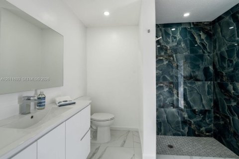 Villa ou maison à vendre à Pembroke Pines, Floride: 3 chambres, 153.75 m2 № 2074945 - photo 18