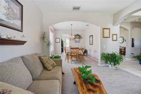 Villa ou maison à vendre à Land O' Lakes, Floride: 5 chambres, 314.94 m2 № 2137616 - photo 8