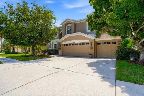 Villa ou maison à vendre à Land O' Lakes, Floride: 5 chambres, 314.94 m2 № 2137616 - photo 2