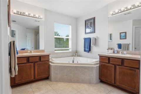 Villa ou maison à vendre à Land O' Lakes, Floride: 5 chambres, 314.94 m2 № 2137616 - photo 26