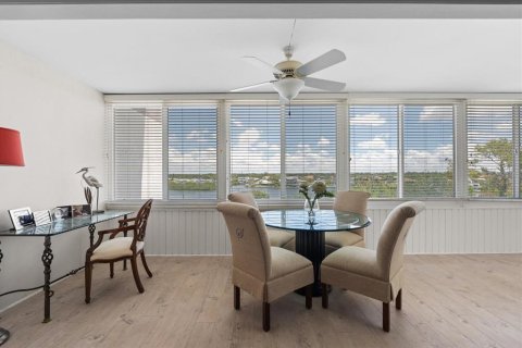 Copropriété à vendre à Sarasota, Floride: 2 chambres, 135.64 m2 № 1741062 - photo 17