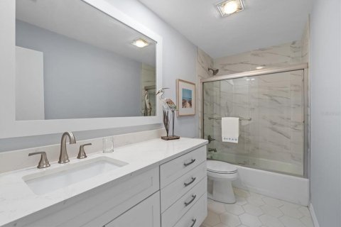 Copropriété à vendre à Sarasota, Floride: 2 chambres, 135.64 m2 № 1741062 - photo 26
