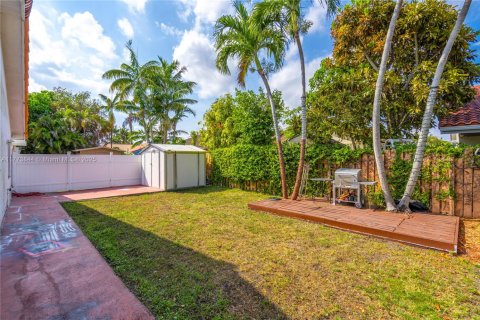 House in Miami, Florida 3 bedrooms, 146.88 sq.m. № 1877641 - photo 26