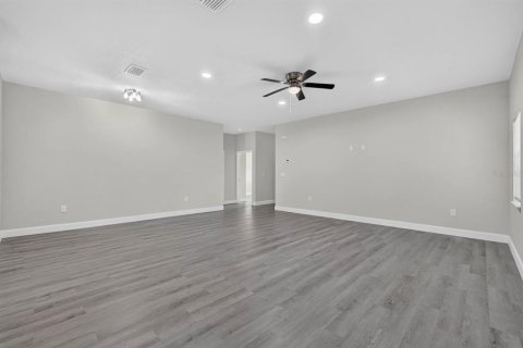 Villa ou maison à vendre à Daytona Beach, Floride: 3 chambres, 157.93 m2 № 2342012 - photo 10
