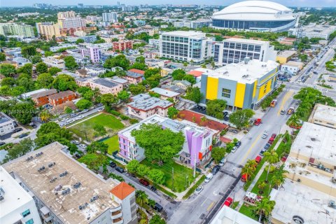 Commercial property in Miami, Florida № 1870051 - photo 17