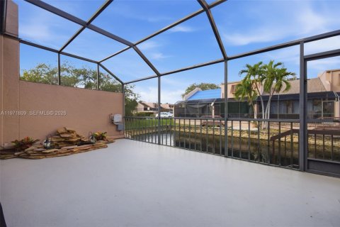 Купить таунхаус в Пемброк-Пайнс, Флорида 3 спальни, 156.63м2, № 2032345 - фото 28