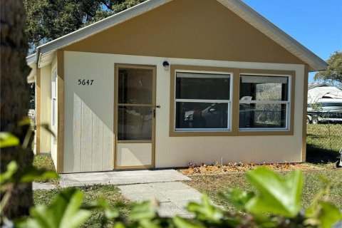 Casa en venta en Zephyrhills, Florida, 2 dormitorios, 84.36 m2 № 1876481 - foto 1