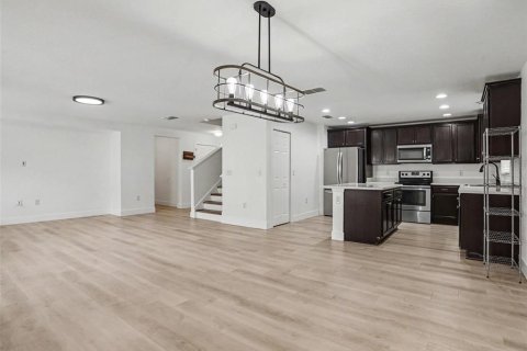 Casa en venta en Kissimmee, Florida, 4 dormitorios, 189.15 m2 № 2361103 - foto 6