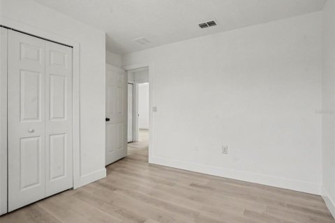 Casa en venta en Kissimmee, Florida, 4 dormitorios, 189.15 m2 № 2361103 - foto 11