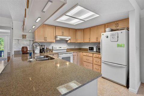 Villa ou maison à vendre à Crystal River, Floride: 2 chambres, 97.36 m2 № 2284491 - photo 15