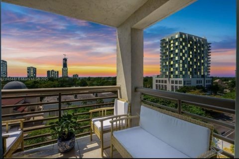 Condo in Miami, Florida, 2 bedrooms  № 1842445 - photo 9
