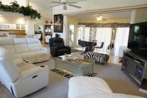 Villa ou maison à vendre à Punta Gorda, Floride: 3 chambres, 202.99 m2 № 1568043 - photo 4