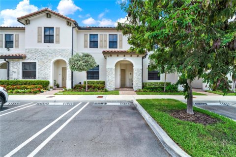 Touwnhouse à vendre à Homestead, Floride: 3 chambres, 149.76 m2 № 1802542 - photo 1