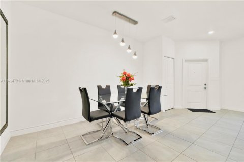 Touwnhouse à vendre à Homestead, Floride: 3 chambres, 149.76 m2 № 1802542 - photo 8