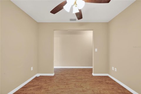 Condo in Lakeland, Florida, 2 bedrooms  № 1915994 - photo 17