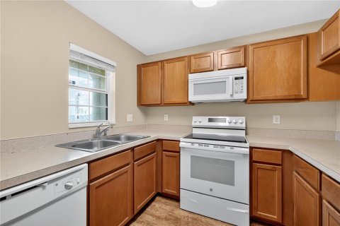 Condo in Lakeland, Florida, 2 bedrooms  № 1915994 - photo 4