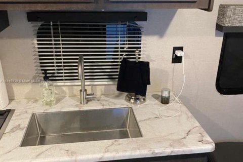 Снять в аренду квартиру в Хомстед, Флорида 1 спальня, 143.53м2, № 2053609 - фото 3