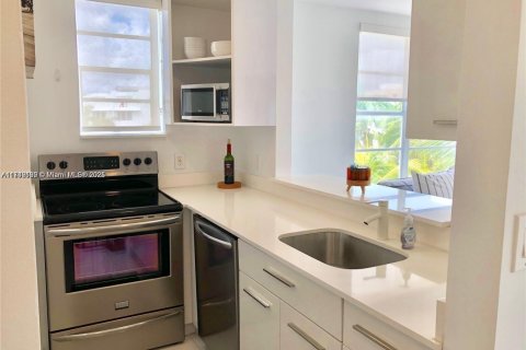 Copropriété à vendre à Miami Beach, Floride: 1 chambre, 41.81 m2 № 1867544 - photo 10