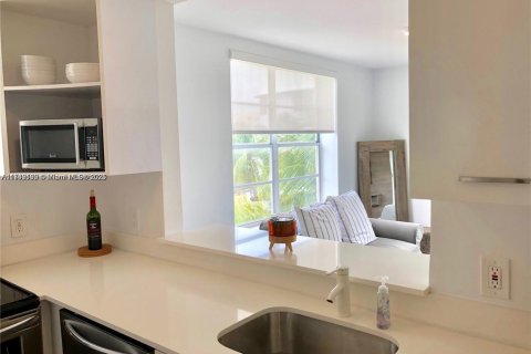 Copropriété à vendre à Miami Beach, Floride: 1 chambre, 41.81 m2 № 1867544 - photo 12