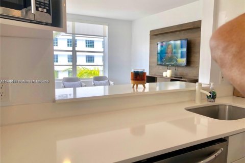 Copropriété à vendre à Miami Beach, Floride: 1 chambre, 41.81 m2 № 1867544 - photo 11