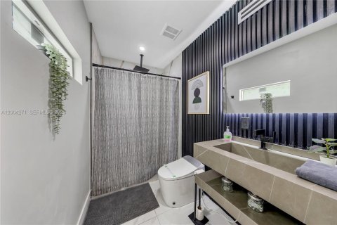 Купить виллу или дом в Майами, Флорида 5 спален, 206.71м2, № 2068553 - фото 21