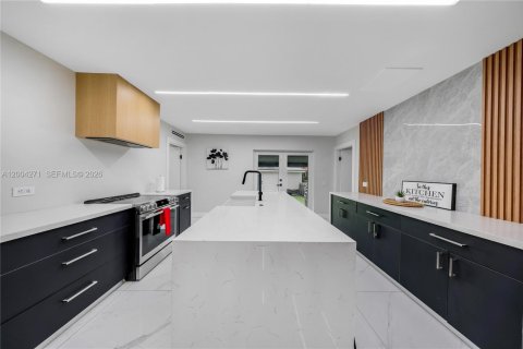 Купить виллу или дом в Майами, Флорида 5 спален, 206.71м2, № 2068553 - фото 17