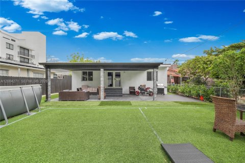 Купить виллу или дом в Майами, Флорида 5 спален, 206.71м2, № 2068553 - фото 29