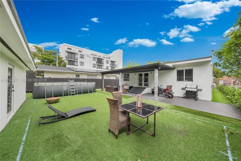 Купить виллу или дом в Майами, Флорида 5 спален, 206.71м2, № 2068553 - фото 27