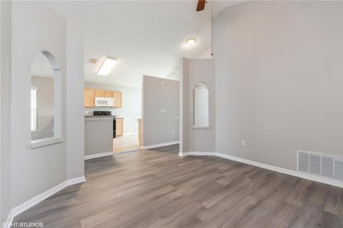 Villa ou maison à louer à Davenport, Floride: 3 chambres, 125.7 m2 № 2403234 - photo 11