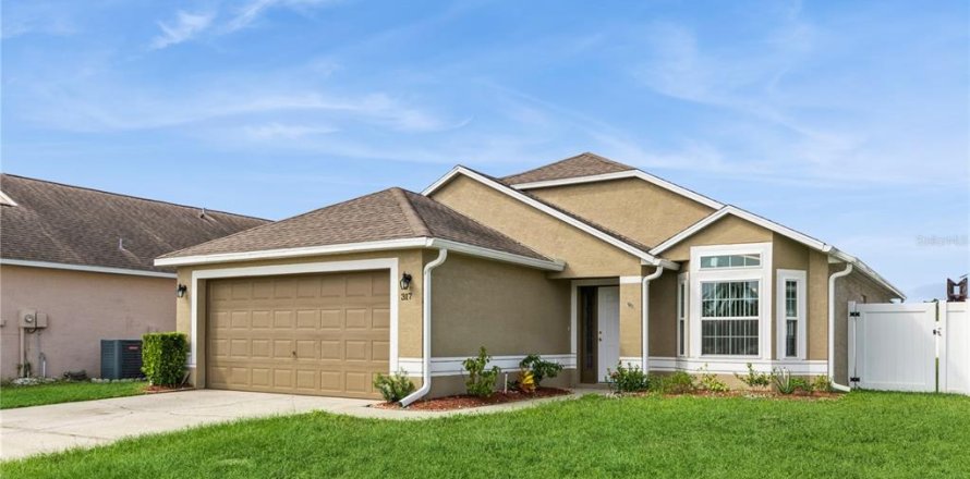 Villa ou maison à Davenport, Floride 3 chambres, 125.7 m2 № 2403234