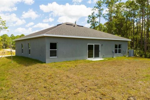 House in Palm Bay, Florida 4 bedrooms, 160.16 sq.m. № 2403577 - photo 6