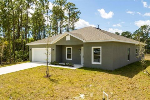 House in Palm Bay, Florida 4 bedrooms, 160.16 sq.m. № 2403577 - photo 4