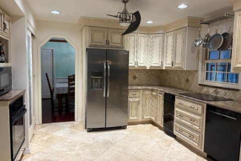 House in DeLand, Florida 4 bedrooms, 288 sq.m. № 2356690 - photo 17